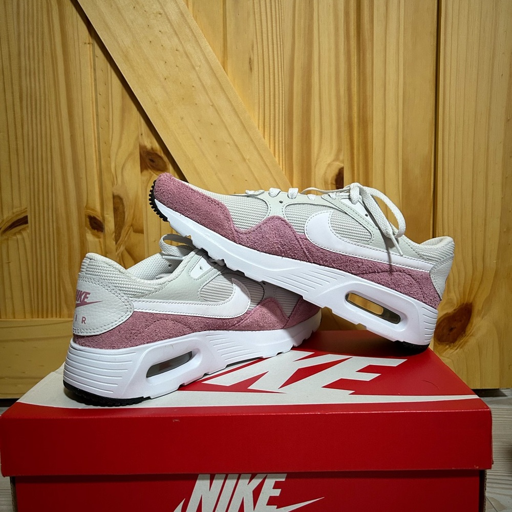 Nike woman’s Air Max pink/white